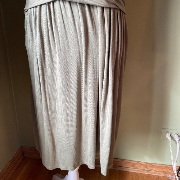 Motherhood Olive Nursing Dress Super Soft and expandable XL NWT - Picture 7 of 7